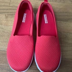 Sketchers Slip On Walking Shoes 9 EW | Extra Wide | orange red color